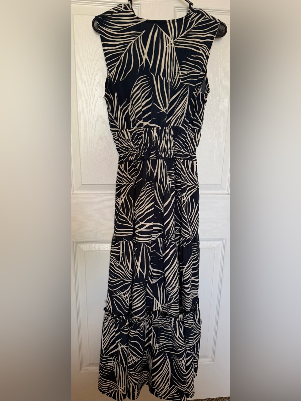 Navy Blue and White Leaf-Print Maxi Dress with Elastic Waist. Belt not included. - Picture 3 of 4